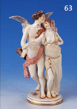 PORZELLANFIGUR, MEISSEN, UM 1870, AMOR UND PSYCHE, BUNT BEMALT, HäNDE, FLüGEL UND PFEILKöCHER RESTAURIERT, H. CA. 19,5 CM