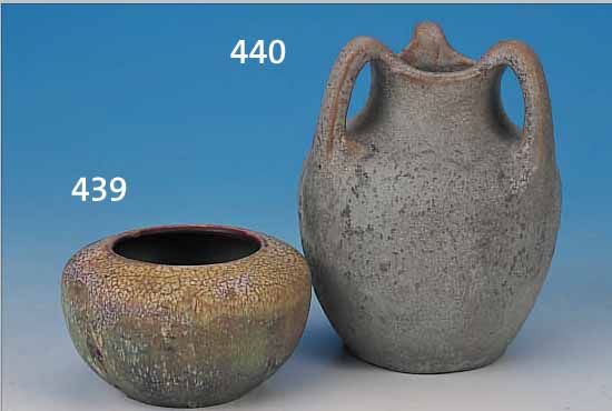 VASE, FRANKREICH, SIGN. BAUDIN, UM 1900, KERAMIK MIT WEIßEN UND GRüNEN LAUFGLASUREN, Z. T. IM HASENFELLEFFEKT, H. CA. 6 CM