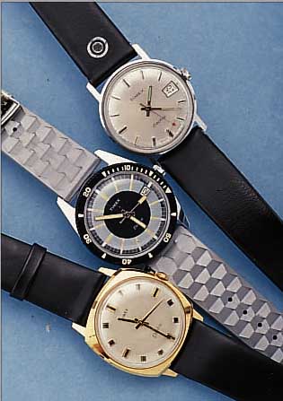 KONVOLUT: 4X TIMEX HERRENARMBANDUHREN, ALLEUNGETR. LAGERWARE, UM 1972, ALLE ELEKTR. M. ANALOGANZEIGE, METALL VERCHROMT, 2X HIERVON ...