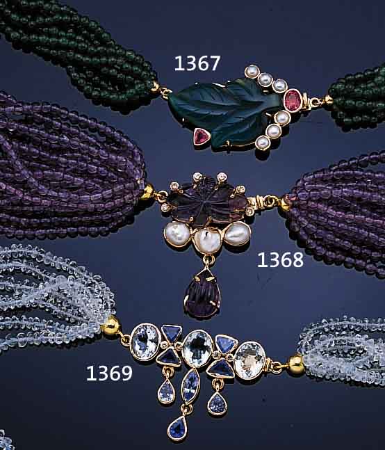 COLLIER M. AQUAMARINEN UND SAPHIREN, VORDERSCHLIEßE GG/RG 585/000 BESETZT MIT 3 OVALFA- CETT. AQUAMARINEN ZUS. CA. 6 CT, 8 FACETT. SAPHIRE ...