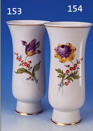 VASE, MEISSEN, MITTE 20. JH., 2. WAHL, PORZELLAN, BUNTE BEMALUNG, GROSSES BOUQUET, GOLDRäNDER, H. 24,5 CM