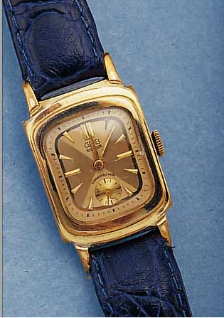 KONVOLUT: 2 HERRENARMBANDUHREN, DEUTSCHE PRODUKTION UM 1956, BEIDE METALLGEH. HART VER-G., EDELSTAHLBöDEN AUFGEDR., FORMANKERWERKE, 1X GUB, ...