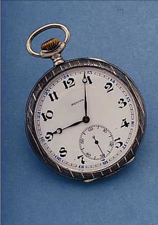 ZENITH HERRENTASCHENUHR OFFEN, REF.-NR. 3457, SCHWEIZ/DEUTSCHLAND UM 1912, 800ER TULA-SILBER, PERF. EMAILBL., AUßEN BLAU 13-24, SIGN., ...