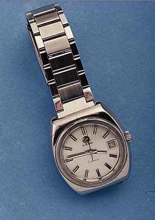 RADO HERRENARMBANDUHR, MODELL CORNELL, REF.-NR. 11928, SCHWEIZ UM 1968, EDELST. TEILW. POL., TEILW. SAT., NEUTR. EDELST.-BAND, ZENTRALSEK., DATUM ...
