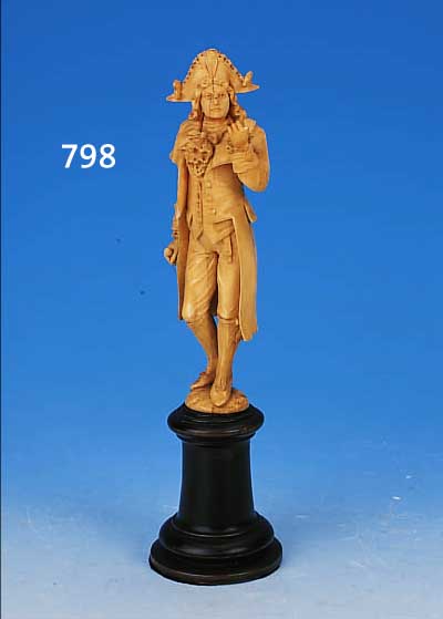 SKULPTUR, ERBACH, UM 1870/80, ELFENBEIN, GESCHNITZT, H.26.5 CM, STOCK UND TASCHENTUCH FEHLEN,, EIN FINGER ...