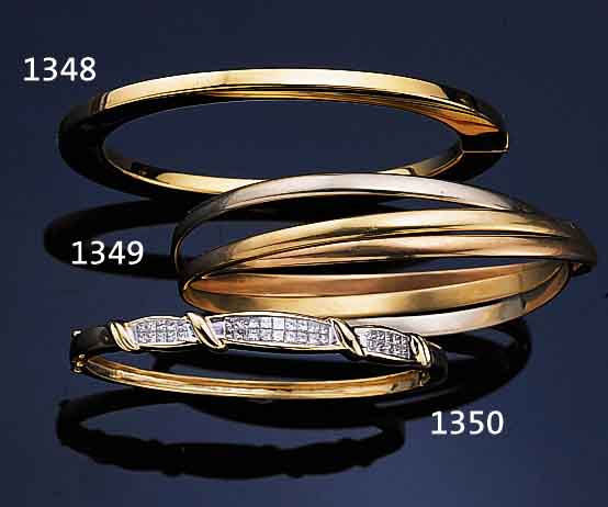 3-FACH ARMREIF, GG/WG/RG 585/000, MEISTERMARKE NIESSING, CA. 32.2 G, D CA. 6.5 CM