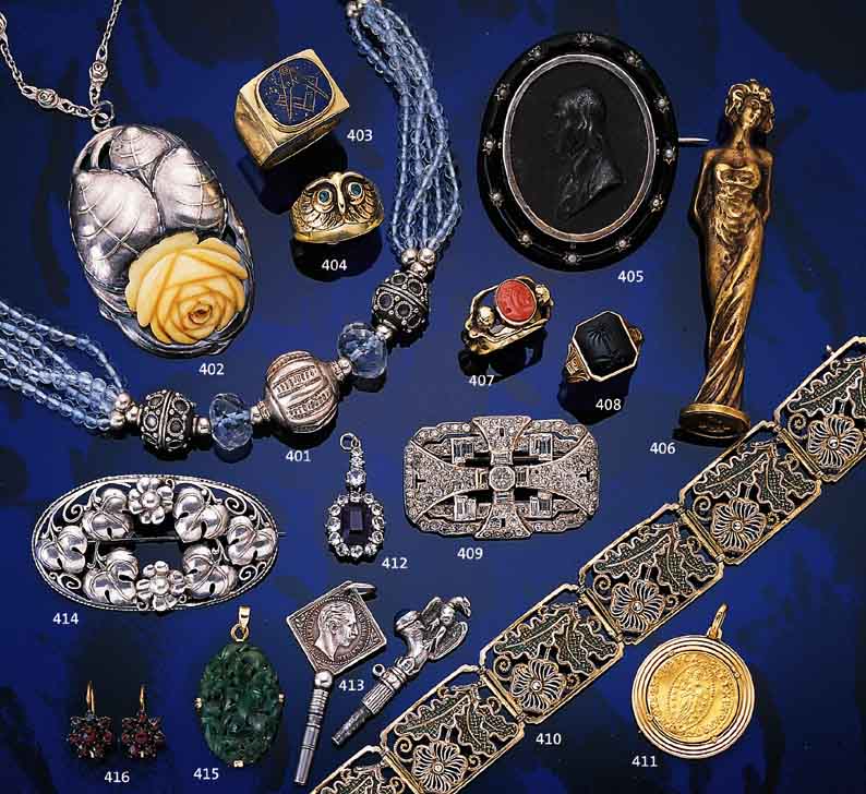 BROSCHE, DEUTSCH UM 1918/20, 800ER SILBER, REICHER BLüTEN- UND BLäTTERSCHMUCK, HANDVER- LöTET, ZEITTYP., SAMMELWüRDIG