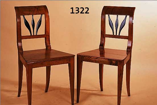 PAAR STüHLE, UM 1850, ESCHE MASSIV, EBONI- SIERTE SCHILFBLATTVERSPROSSUNG IN DER RüCKEN- LEHNE, H. CA 90 CM, SITZH. 50 CM