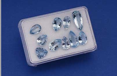 10 AQUAMARINE ZUS. CA. 23.25 CT,