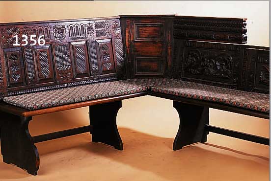 ECKBANK, DEUTSCH, UM 1900, UNTER VERWENDUNG ALTER TEILE, EICHE MASSIV, UNTERBAU UM 1900, LEHNE LINKS UM 1770-80, RECHTS UM 1880- 1890, BEIDE ...