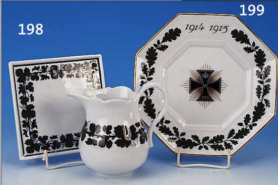ERINNERUNGSTELLER, MEISSEN, 1914-15, PORZELLAN, GRüNER EICHENLAUBDEKOR, MITTIG EISERNES KREUZ, GOLDRAND, D. CA. 21 CM