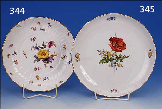 RUNDE SCHALE, MEISSEN, 20. JH., 2. WAHL, MITTIG MOHNBLUME, GOLDRAND, D. CA. 28 CM
