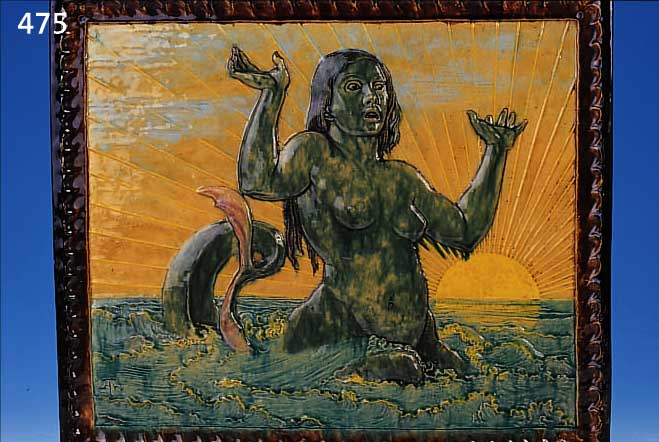 HANS THOMA, UM 1903, RELIEFPLATTE KARLSRUHER MAJOLIKA, 40.8 X 47.5 CM, MEERWEIB, MIT HOCHERHOBENEN ARM, IN ...