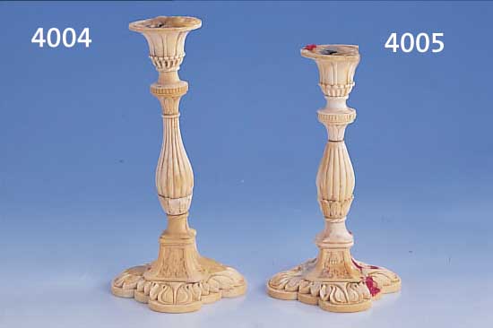 KERZENLEUCHTER, INDIEN UM 1880/90, FüR DEM ENGLISCHEN MARKT, MITTELTEIL BESCH., ELFENBEIN REICH GESCHNITZT IM EMPIRE-STIL, Z.T. ...