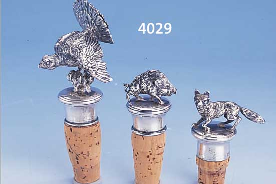 KONVOLUT 3 ZIERKORKEN, WOHL DEUTSCH, 925ER SILBER, BEKRöNUNGEN: EBER, FUCHS UND AUERHAHN, FEINER GUß, Z.T. NACHGESTOCHEN, SEHR ...