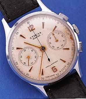 STRELLA ARMBANDCHRONOGRAPH, SOWJETUNION UM 1955, METALL VERCHR., EDELST.-BODEN U. GLASR. GEDR., 45-MIN.-STOPPZäHLER, 19 ST., HANDAUFZUGKAL. 3017 ...