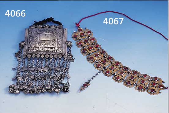 TURKMENENSCHMUCK, UM 1900, SILBER, TEILVERGOLDET, KARNEOLBESATZ, L CA. 32.5 CM, SOGN. öWüRME, SAMMELWüRDIG