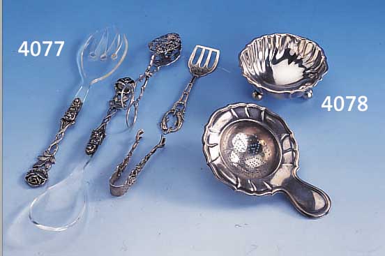 5 VORLEGETEILE MIT DEKOR HILDESHEIMER ROSE, 835ER SILBER, BEST. AUS 2-TEIL. SALATBE- STECK, (KUNSTSTOFF-GEBR.TEILE) ZUCKERZANGE, ...