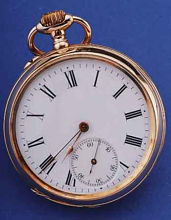 HERRENTASCHENUHR OFFEN, SCHWEIZ/DEUTSCHLAND UM 1900, RG 585/000, BODEN SYM. GUILL., MONO- GR.-SPIEGEL FREI, NUTZSP. üBERARB., EMAILBL. FEIN HAARR. ...