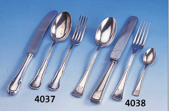 BESTECK FüR 6 PERSONEN, DEUTSCH UM 1900/06, 800ER SILBER, VEREINIGTE WERKSTäTTEN DüSSEL- DORF, BES.-MONOGR. W., BEST. AUS: 6 MESSER, 6 GABELN, ...