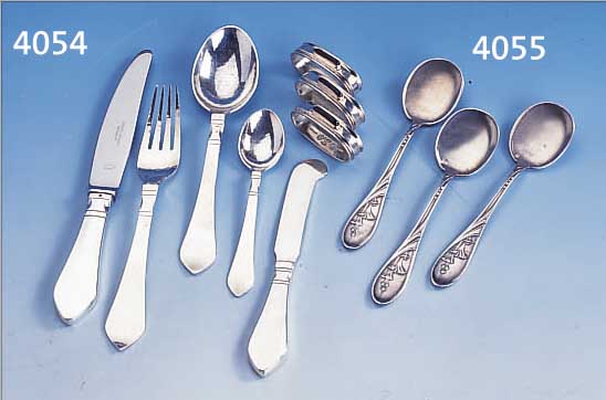 FRüHSTüCKSBESTECK FüR 6 PERSONEN, GEORG JENSEN925ER SILBER, DäNEMARK, MODELL CONTINENTAL,MODELL VON 1906, HAMMERSCHLAGVERZIERUNG, BEST.AUS: 6 ...