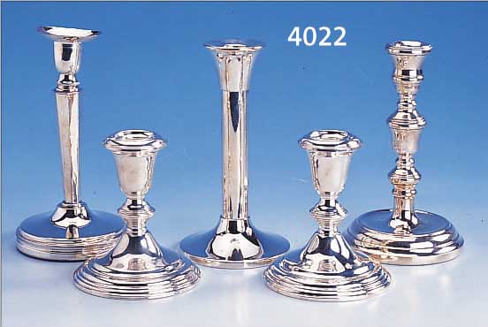 KONVOLUT 5 KERZENLEUCHTER, 925ER SILBER, GEFüLLT, VERSCH. DEKORE, DAVON 1 PAAR, JEW. 1 BRENNSTELLE, VERSCH. GRößEN, H CA. 12 - 18 CM