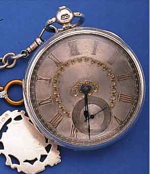 J.LEVIN HERRENTASCHENUHR OFFEN, ENGLAND UM 1862, SILBER, SILBERZIFFERBL. M. GOLDAPPLIKA- TIONEN U. RöM. ROSE-G.-STD.-ZEICHEN, GEBL. ...