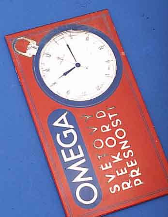 OMEGA WERBESCHILD, TSCHECHOSLOWAKEI UM 1955-60, GLAS, AUFDRUCK Z.T. BER., ALTERS- SPUREN, SAMMLERSTüCK