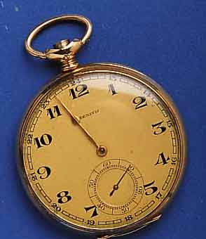 ZENITH HERZENITH HERRENTASCHENUHR OFFEN, SCHWEIZ UM 1915, GG 585/000, BODEN SYM. GUILL., METALL- CUV., VERG. BLATT, KL. SEK. TEILVERT., VERG. ...