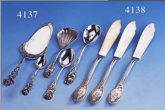 16 BESTECKTEILE, HILDESHEIMER ROSE, 800ER SILBER, BEST. AUS: 6 MOKKALöFFEL, 6 KAFFEELöFFEL, 1 TORTENHEBER, 2-TEIL. ...