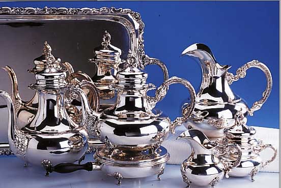 GR. KAFFEE/TEESET, DEUTSCH, ENTWURF UM 1900, GEBR. KüHN, 925ER SILBER, BAROCKSTIL, AUSF. NACH 1930, BEST. AUS KAFFEE- UND TEE- KANNE, ...