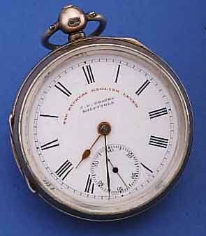 J.G. GRAVES HERRENTASCHENUHR, ENGLAND UM 1898, SCHWERES SILBERGEH., SCHüSSELAUFZUG, STAUBSCHUTZ, 2-TEIL. EMAILBL. M. SONDERAUFDR.,THE EXPRESS ...