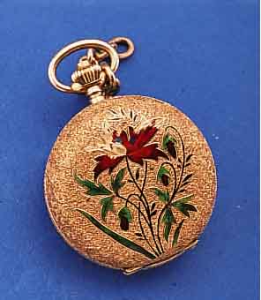 DAMENTASCHENUHR SAVONETTE, SCHWEIZ/DEUTSCH- LAND UM 1908, RG 585/000, RUNDUMGRAV., BEIDS. TRANSL. EMAILL. DARST. VON PFLANZEN, RüCKS. PERF., ...