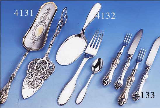 OBSTBESTECK, WMF UM 1890, BEST. AUS 11 MESSERN UND 11 GABELN, METALL-GEBRAUCHST- TEILE, GRIFFE METALL VERSILBERT, BAROCKSTIL, VORDERTEILE ...