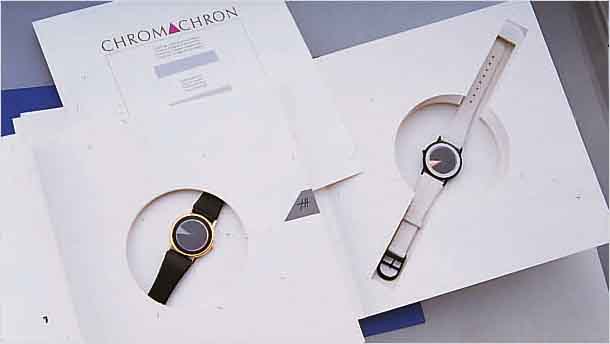 KONVOLUT: 2 CHROMACHRON ARMBANDUHREN, BEIDE EDITION TIN HARLEN, MYST. ZEITANZ. NACH SCHWEIZER PATENT-NR. 613587, 1X WEIßES, 1X SCHW. BAND, ...