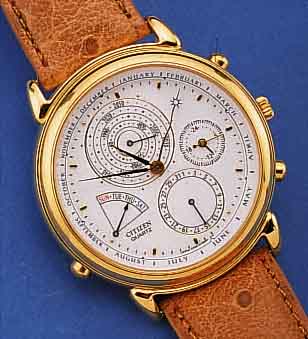 CITIZEN HERRENARMBANDUHR PERPETUAL CALENDAR, JAPAN UM 1995, UNGETR. LAGERW., LEDERB., BED.-ANL., VERKAUFSLOGO, METALL HARTVERG., BOMB. ...