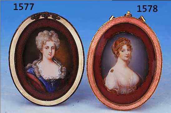 MINIATURMALEREI, DEUTSCH, UM 1900, PORTRäT EINER BIEDERMEIERDAME, GOUACHE AUF ELFENBEIN, SEHR FEINE FARBLICH DIFFERENZIERTE MALEREI, IM ...