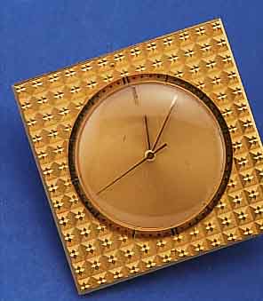 JAEGER LE COULTRE REISE/TISCHWECKERCHEN, SCHWEIZ UM 1994, METALL VERG., AUFSTELLB., BODEN GEDR., WERKBAUWEISE MEMOVOX, 17 ST., KAL. K814, ...