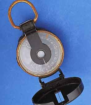 MILITäRKOMPAß FüR DIE US-ARMY, II. WELTKRIEG1944, KOMPAßSCHEIBE IN ÖL GEL., METALL, NUTZ- SP., D. CA. 54 MM, INTAKT