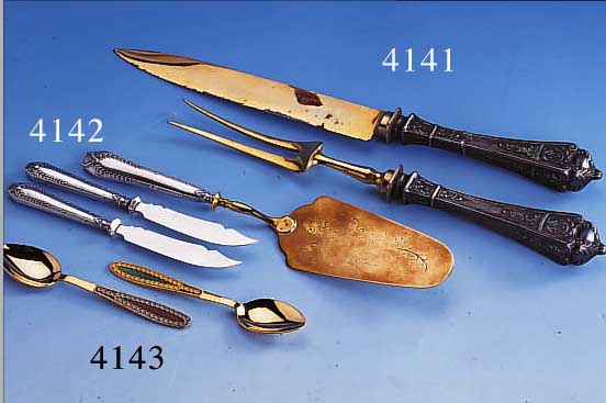 6 KAFFEELöFFEL MIT EMAIL, 84ER SILBER VERGOL- DET, RUßLAND NACH 1956, GRIFFE IN CHAMPS- LEVE-TECHNIK MIT 5X GRüN-GELBEM, 1X ROT-GRAUEMEMAIL, L. ...