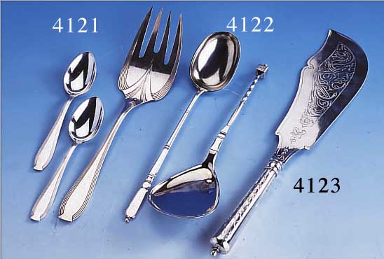 2 BRANNTWEINLöFFEL, DäNEMARK UM 1876/82, 830ER SILBER, NIMMT DAS ART-DECO VORWEG, SEHR ELEGANT, KUHLEN MIT RESTVERGOLDUNG, 1X MIT ...