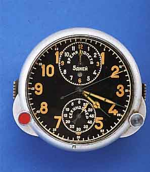 BORDCHRONOGRAPH FüR FLIEGER, SOWJETUNION UM 1948, GEFERT. VON DER I. MOSKAUER UHRENFABRIK,NACHBAU DES JLC-CHRONOFLIGHT KAL. 310, METALL MATT ...