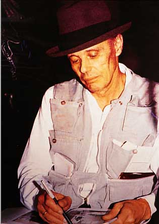 ROTAR, 1926 - 1999, "SO SAH ICH BEUYS", FARBSIEBDRUCK, VORNE RECHTS UNTEN SIGNIERT, MIT UNENDLICHKEITSSCHLEIFE, ROTER ...