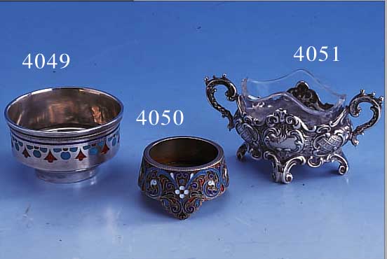 SALZSCHäLCHEN, RUßLAND UM 1900/05, 84ER SILBER, FEINES CLOISSONEE, MEISTERMARKE ALEX. KARLOWITSCH PETERSBURG, H CA. 2.3 CM, D CA. 4.5 ...