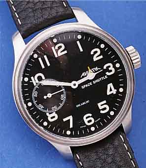 AVIATIK FLIEGERARMBANDUHR SPACESHUTTLE, EDELST. MATT., D. CA. 47 MM, KONTRASTZIFFERBL.BODEN GESCHR., BEIDS. MINERALVERGL., LEDERB., ETUI, 17 ...