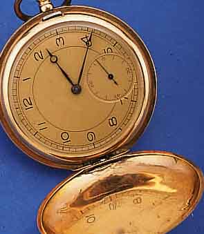 HERRENTASCHENUHR SAVONETTE, SCHWEIZ UM 1920,RG 585/000, BEIDE SCHALEN BER./DELLIG, VERG. BLATT REST., GEBL. STAHL-ZEIGER, GOLDCUV. M. ...