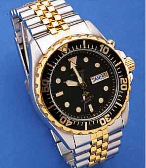 SEIKO HERRENARMBANDUHR KINETIC/SPORTS 200, JAPAN UM 1992, EDELST. INCL. EDELST.-BAND, TEILW. POL., TEILW. SAT., LüNETTE, DRüCKER, KRONE ...