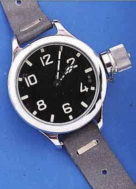 TAUCHERUHR, SOWJETUNION, LT. BEIL. UNTERL. 1975, EDELST., BODEN U. KRONENSCHUTZ GESCHR., BEI FERTIGST. WASSERD., EDELST. POL., KAUT- ...