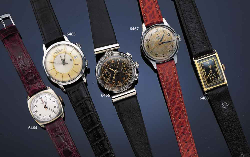 JAEGER LE COULTRE ARMBANDWECKER AUTOMATIK MIT ZENTRALSEKUNDE UND DATUM, EDELST., SCHWEIZ UM 1960, BODEN GESCHR., BEI FERTIGST. WASSER- GESCH., ...