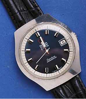 OMEGA HOMEGA HERRENARMBANDUHR ELECTRONIC GENEVE CHRONOMETER, SCHWEIZ UM 1969, EDELST., BODEN GESCHR., ZENTRALSEK., DATUM, EXTREM ERH. ...